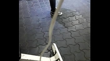 culona en el gym