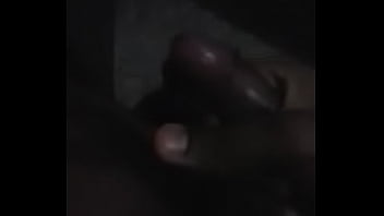 Meu vídeo batendo punheta avaliem meu pau!