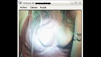 Mujer con cuerpazo se exhibe en webcam.